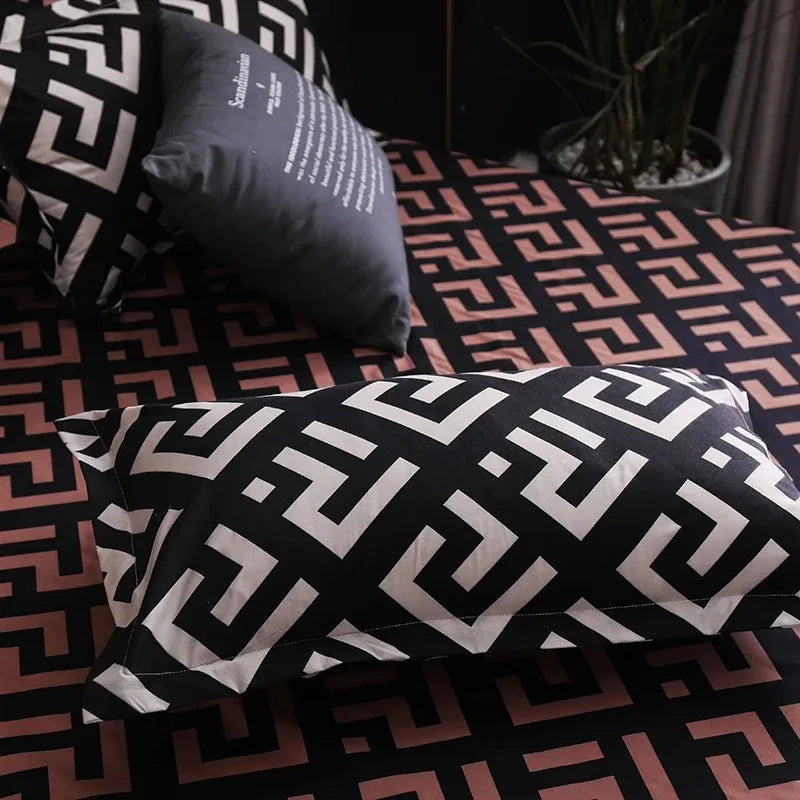 Bella Black Bedding Set | 100% Polyester, Duvet Cover & Pillowcases
