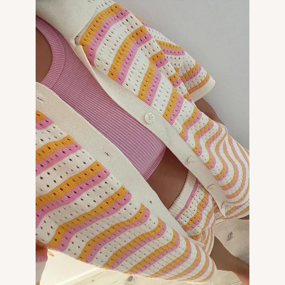 Ensemble décontracté rayé pour femme en tricot avec chemise boutonnée et short élastiqué – Confort léger pour l'été