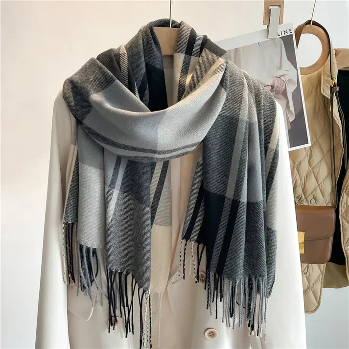 Écharpe Femme Surdimensionnée à Carreaux en Laine Douce – Hiver Chic, Texture Moelleuse, 180 cm x 70 cm 4