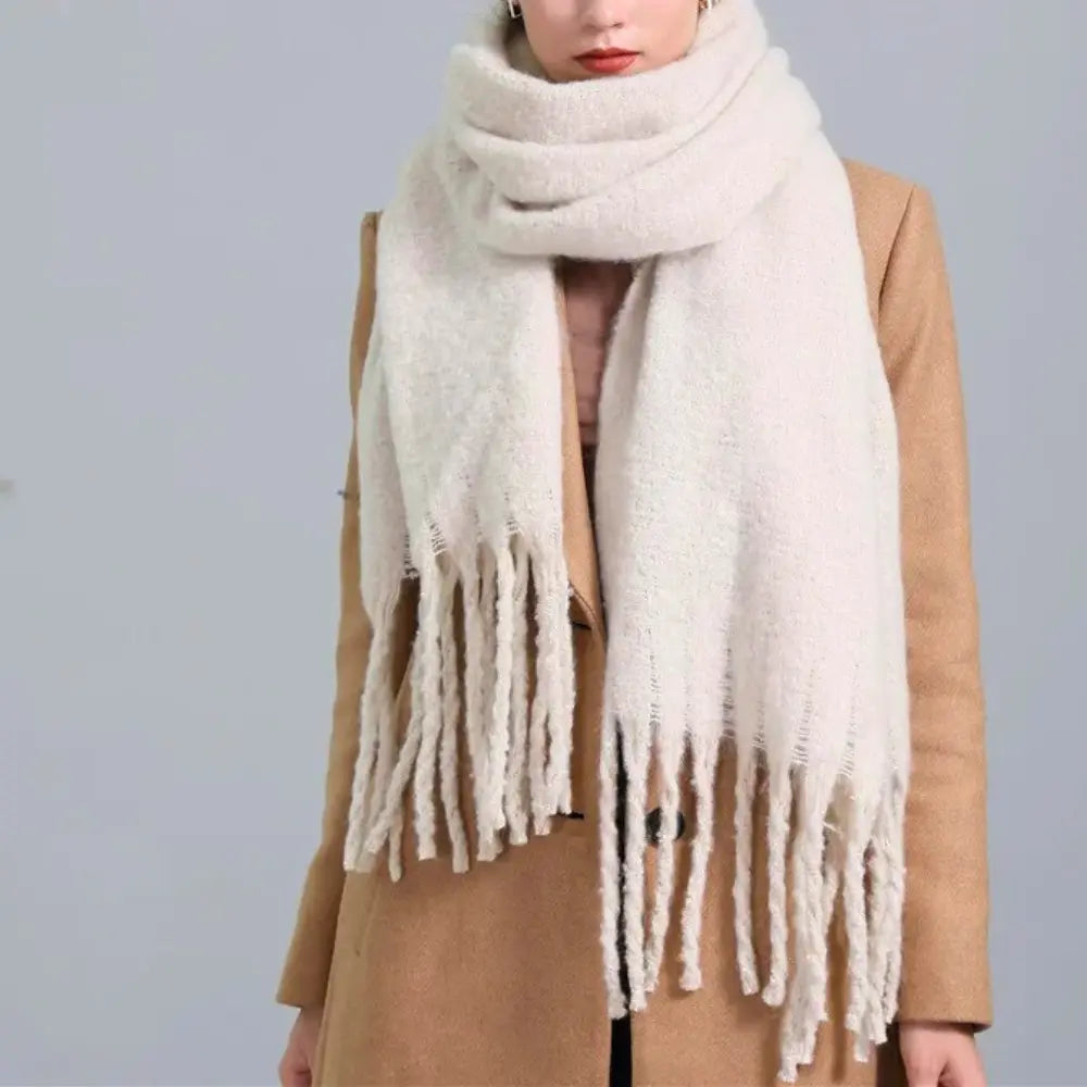 Écharpe Femme Surdimensionnée en Tricot Doux avec Pompons – Accessoire Hiver Élégant 87 x 20 Pouces 1