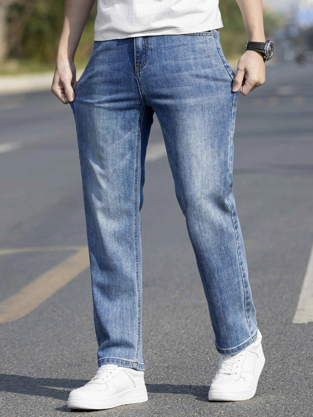 Jean droit pour homme en lyocell et coton – Confort optimal, silhouette moderne, idéal pour l'été