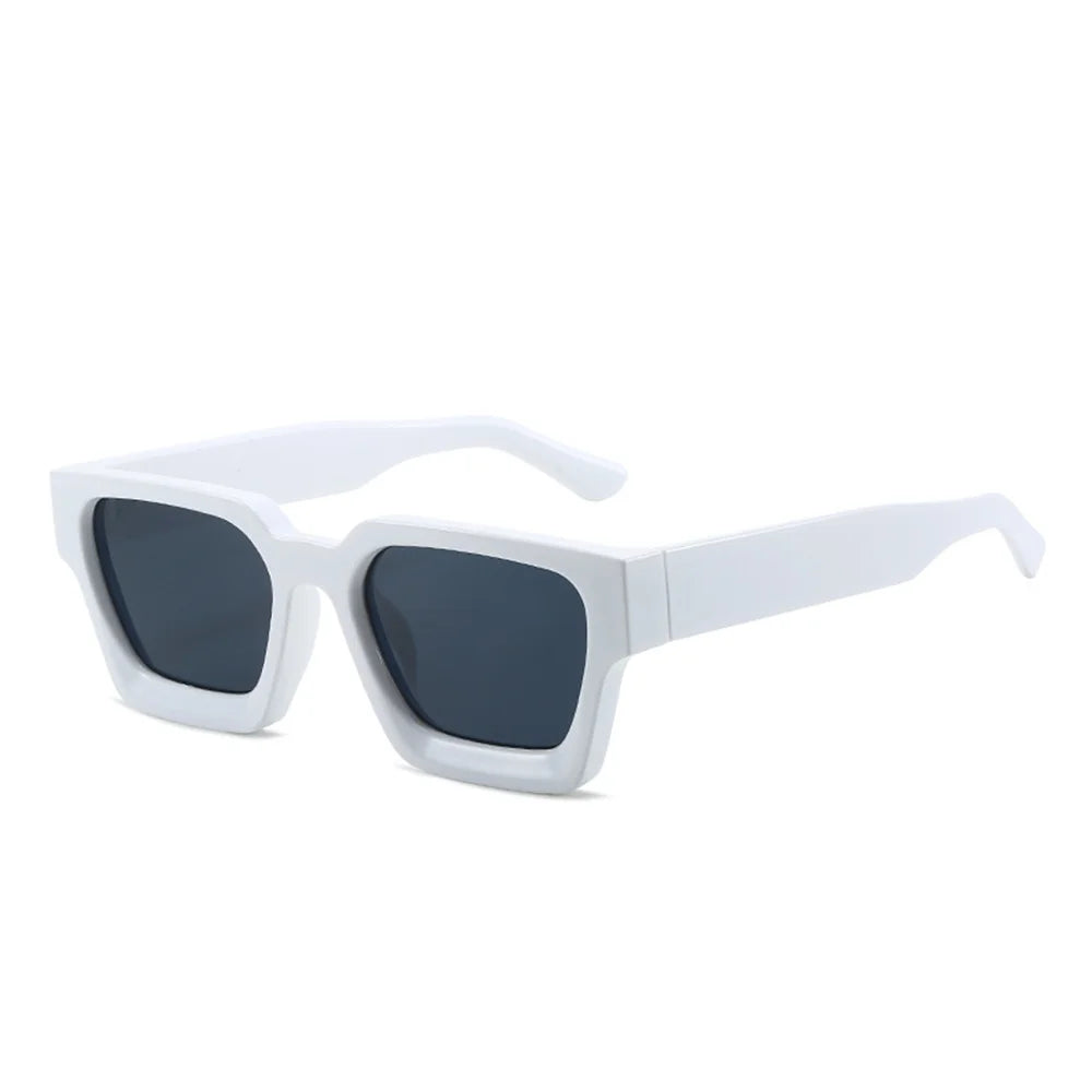Women's Sunglasses Large White Frame with UV400 Protection – Trendy and Comfortable Accessory