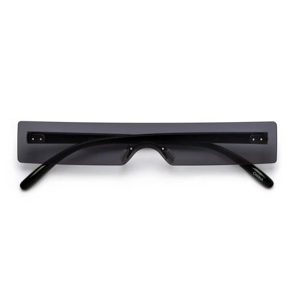 Elegant Women's Sunglasses UV400 – Lightweight Resin Frame, Trendy Accessory for Summer