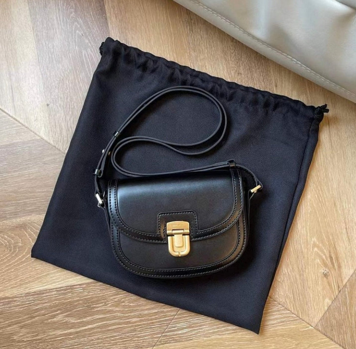 Women's Isaline Shoulder Bag – Compact and Elegant, Synthetic Leather, 18 cm x 14 cm, Ideal for Casual Outings