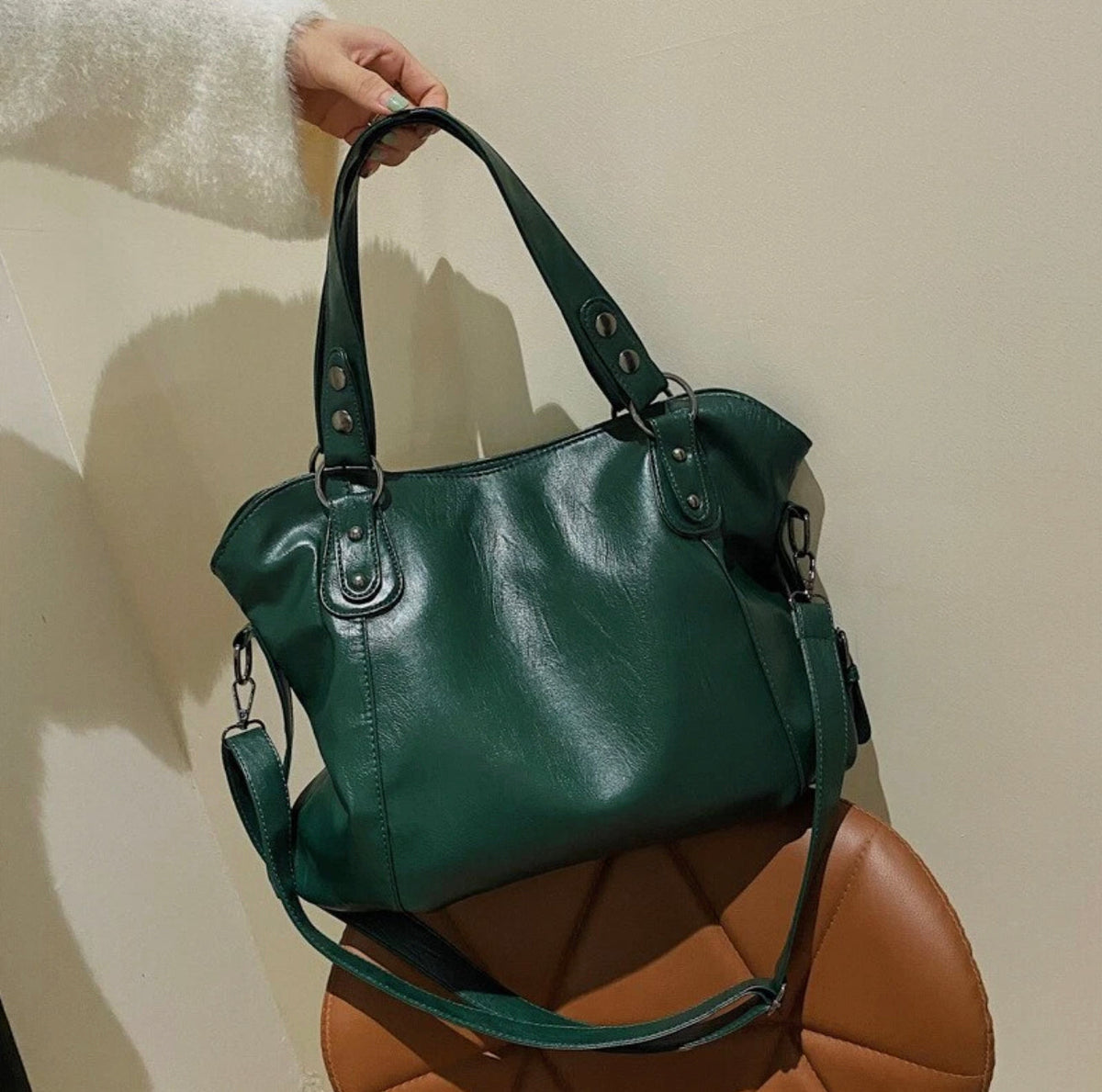 Elegant Vegan Leather Women's Handbag with Adjustable Shoulder Strap – 5 Colors Available, 40x28x11 cm