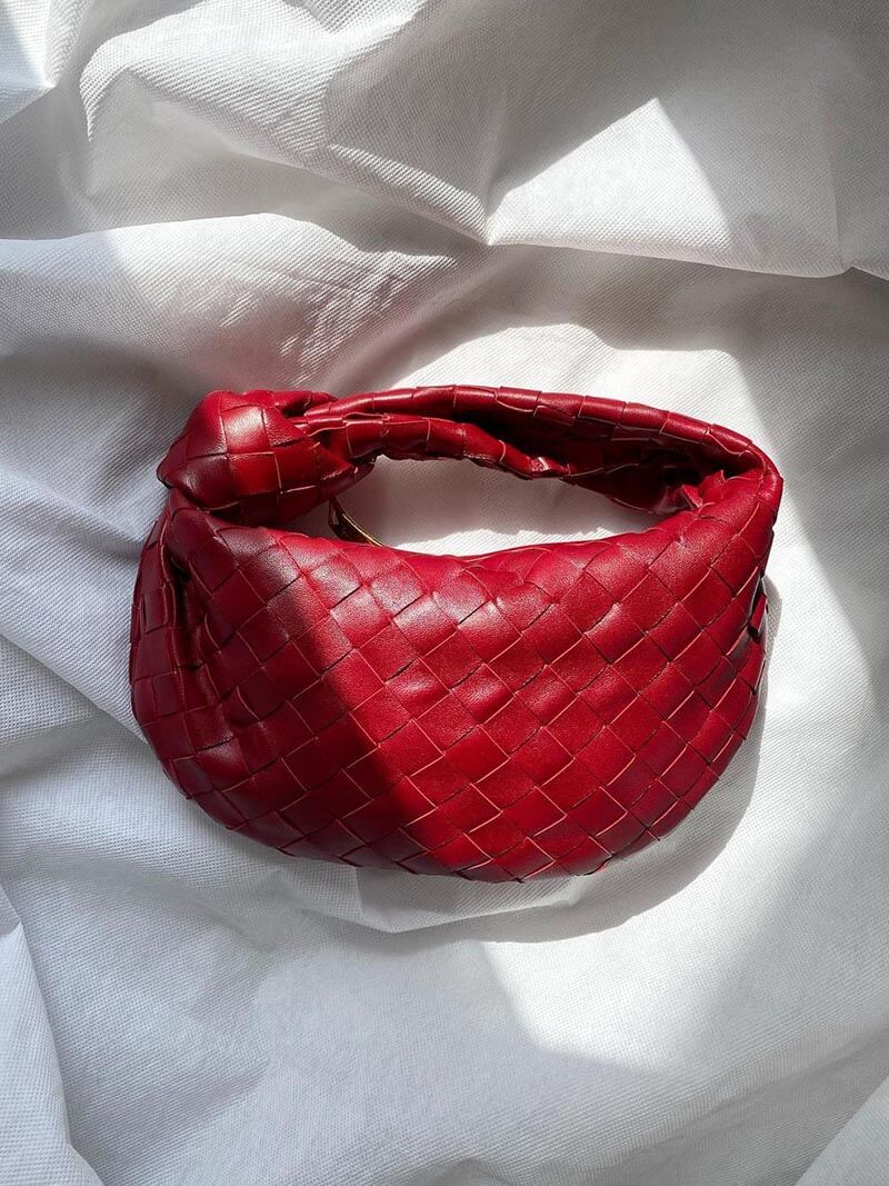Mini Arya Elegant Handbag for Women with Adjustable Shoulder Strap - Compact and Practical, Synthetic Leather