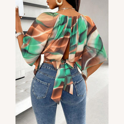 Women's Short Top with Abstract Green Print – Loose Sleeves in Fluid and Comfortable Fabric