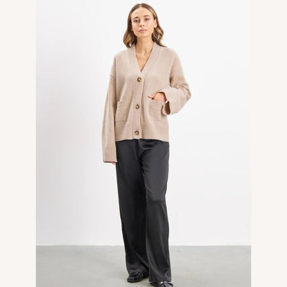 Cardigan ample pour femme en maille douce avec poches – Élégance décontractée beige et gris