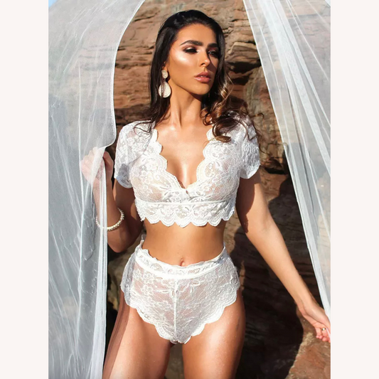 Ensemble de lingerie en dentelle au crochet séduisante avec détails en tulle pour femmes – Sous-vêtements élégants et sensuels