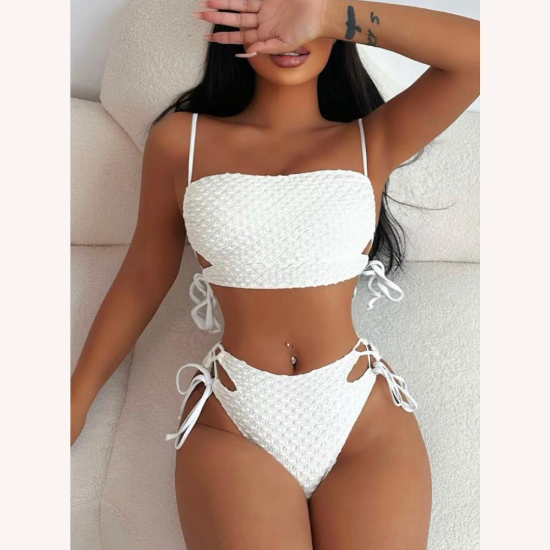 Ensemble de bikini blanc texturé pour femmes avec liens latéraux réglables – Maillot de bain élégant pour la plage et la piscine