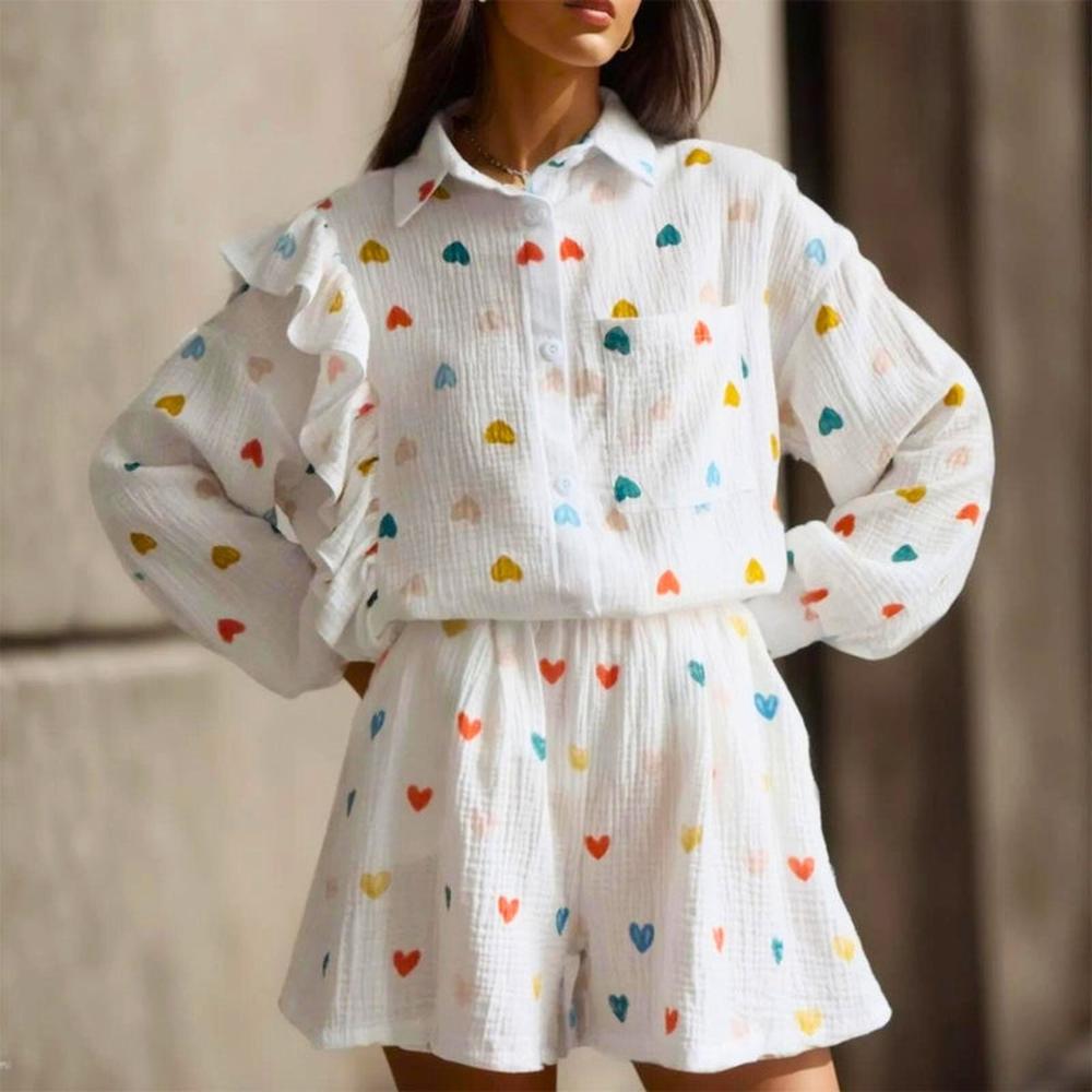 Ensemble féminin à volants avec motif cœur – Blouse longue et short léger fluide, tissu respirant, style élégant et décontracté