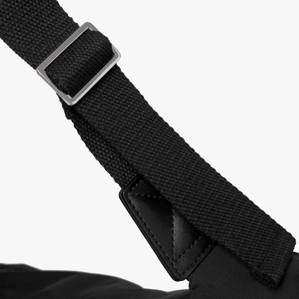Grand sac d'épaule pour femme en nylon résistant avec bandoulière réglable – Sac décontracté ultra-léger pour un usage quotidien