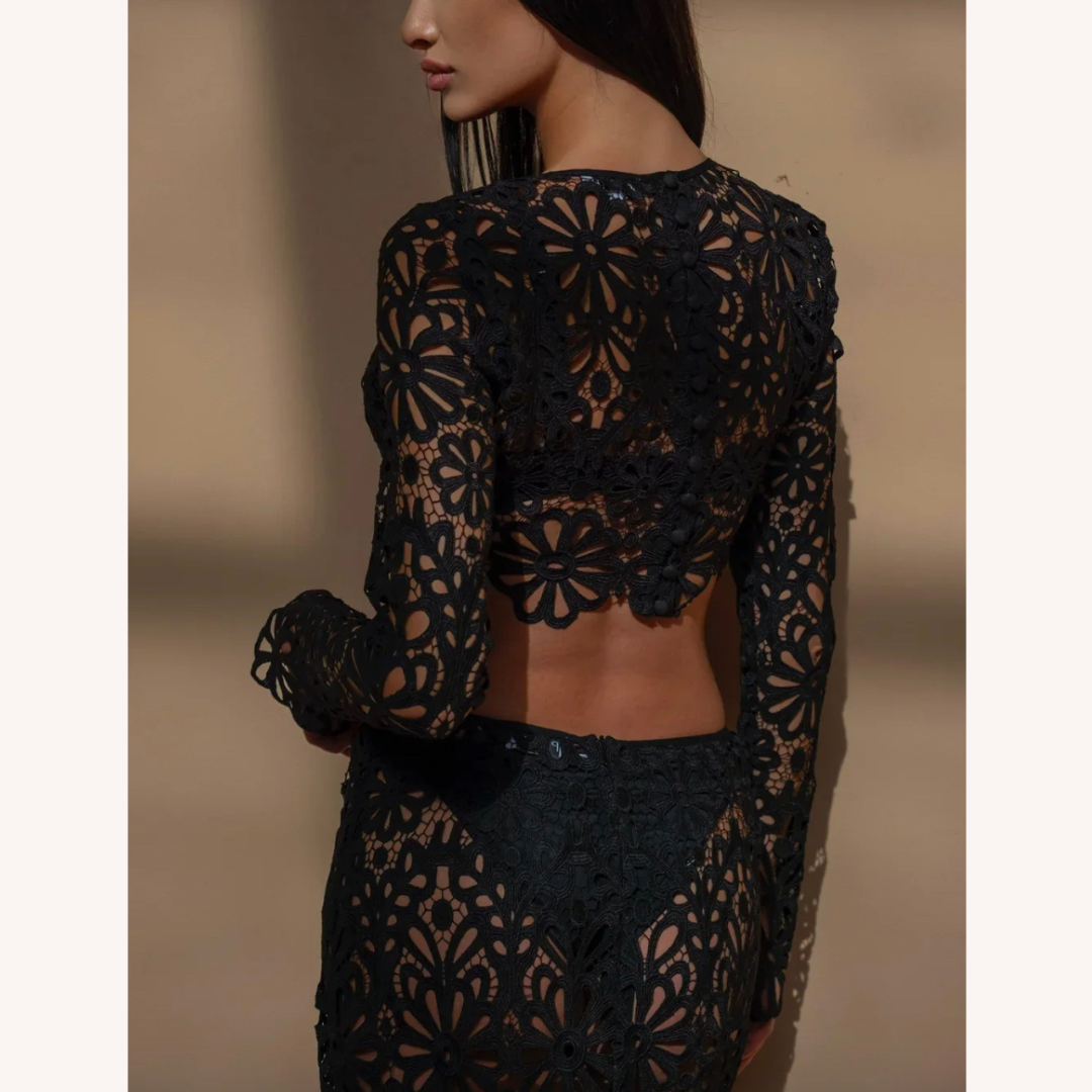 Ensemble en dentelle blanche au crochet pour femmes – Haut court à manches longues et jupe longue bohème chic