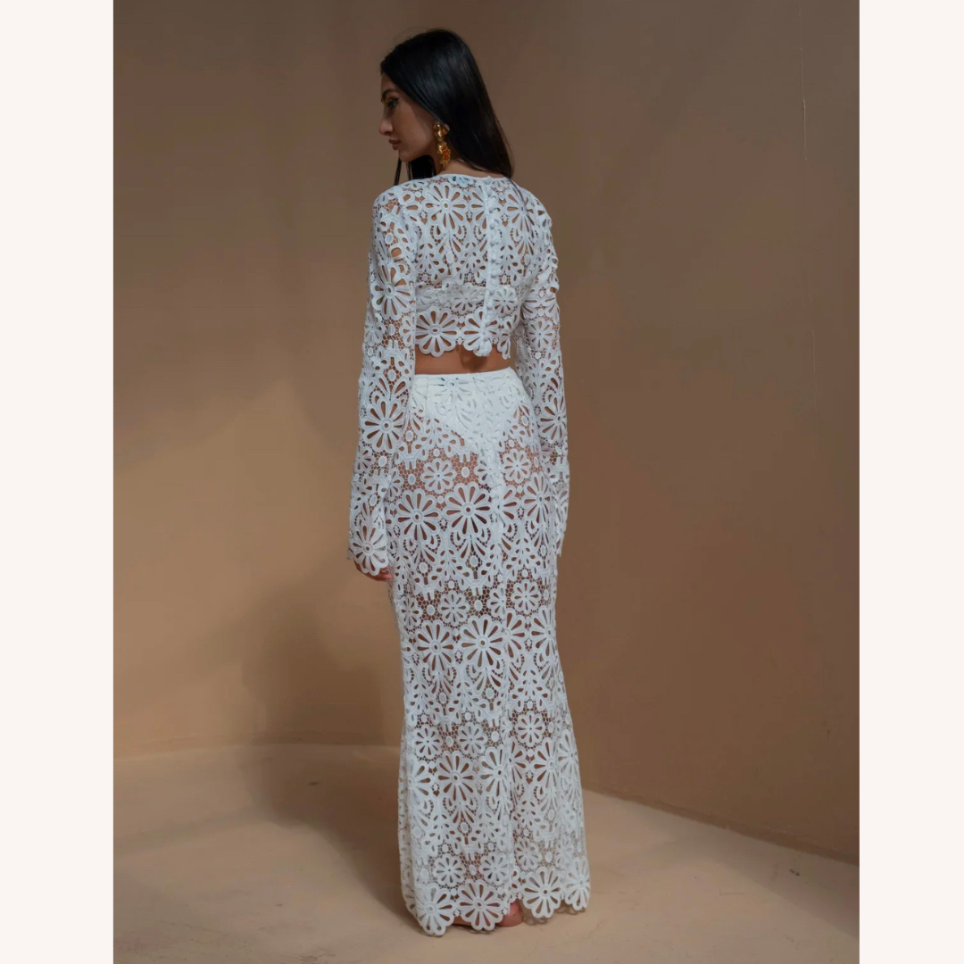 Ensemble en dentelle blanche au crochet pour femmes – Haut court à manches longues et jupe longue bohème chic