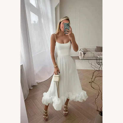 Robe mi-longue élégante pour femme avec volants, encolure bustier raffinée pour occasions spéciales - Confort et style