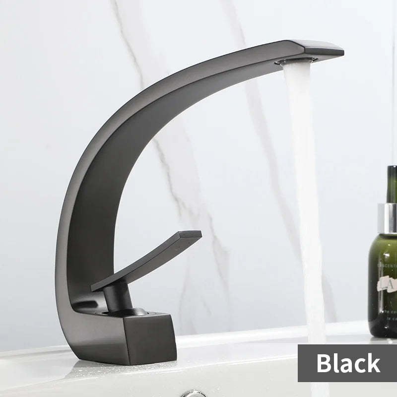 Basil Faucet | Modern Black/Gold Mixer Tap
