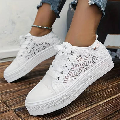 Baskets respirantes à lacets pour femmes avec motif ajouré unique – Confort léger et semelle compensée