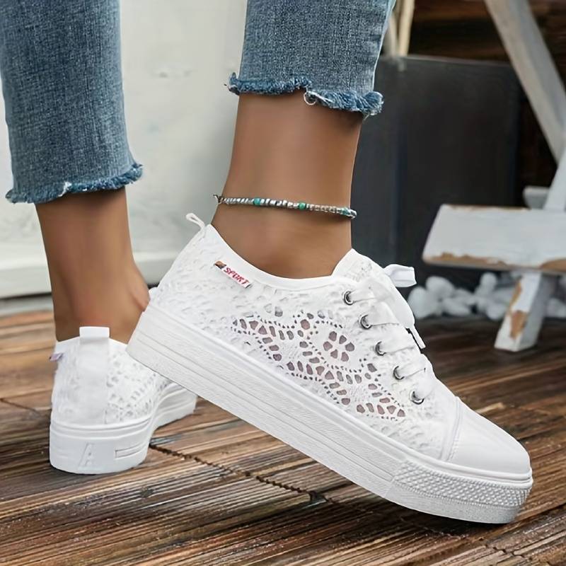 Baskets respirantes à lacets pour femmes avec motif ajouré unique – Confort léger et semelle compensée
