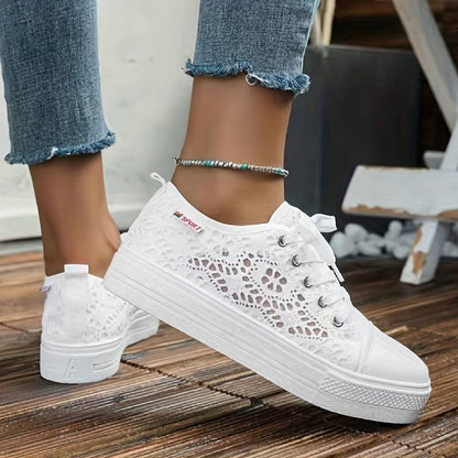 Baskets respirantes à lacets pour femmes avec motif ajouré unique – Confort léger et semelle compensée
