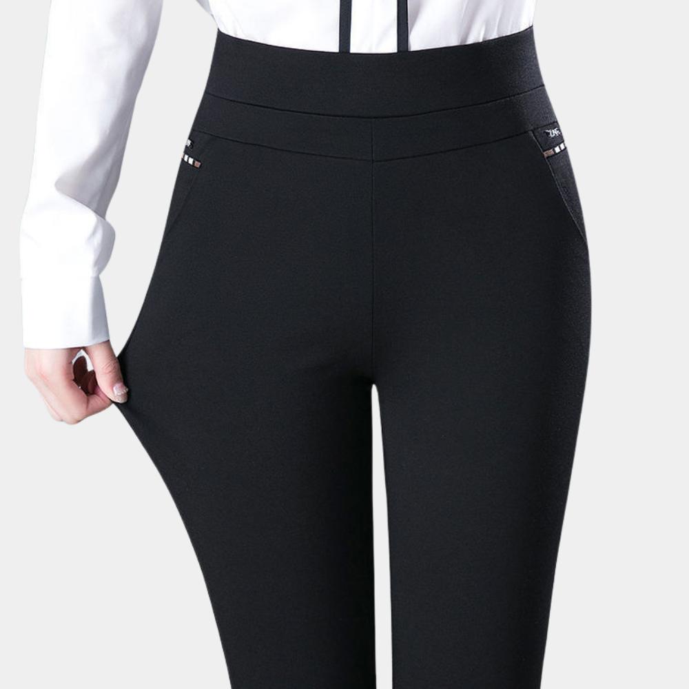 https://cdn.shopify.com/s/files/1/0856/8157/0128/files/C2430-Margot-black_2.png?v=1746458999