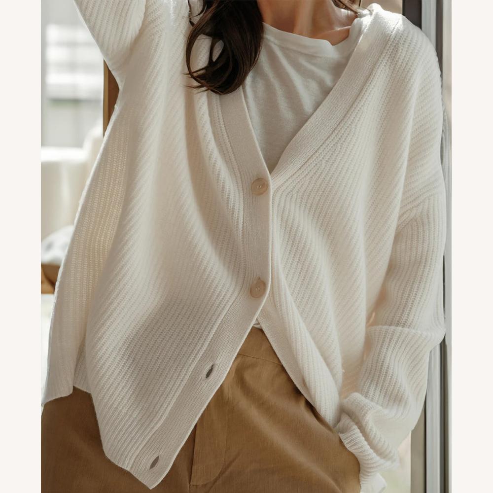 Cardigan ample pour femme en maille douce – Confort et élégance, manches longues, fermeture à boutons, plusieurs couleurs