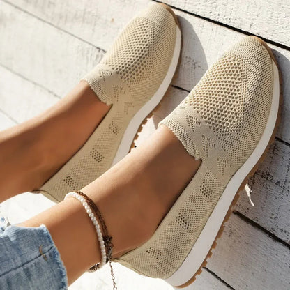 Women's Casual Flat Shoes in Breathable Mesh Slip-On - Round Toe