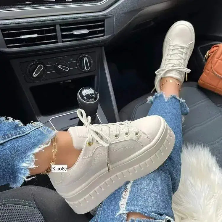 Chaussures compensées en cuir pour femmes avec talon épais et conception ergonomique – Style décontracté et semi-formel