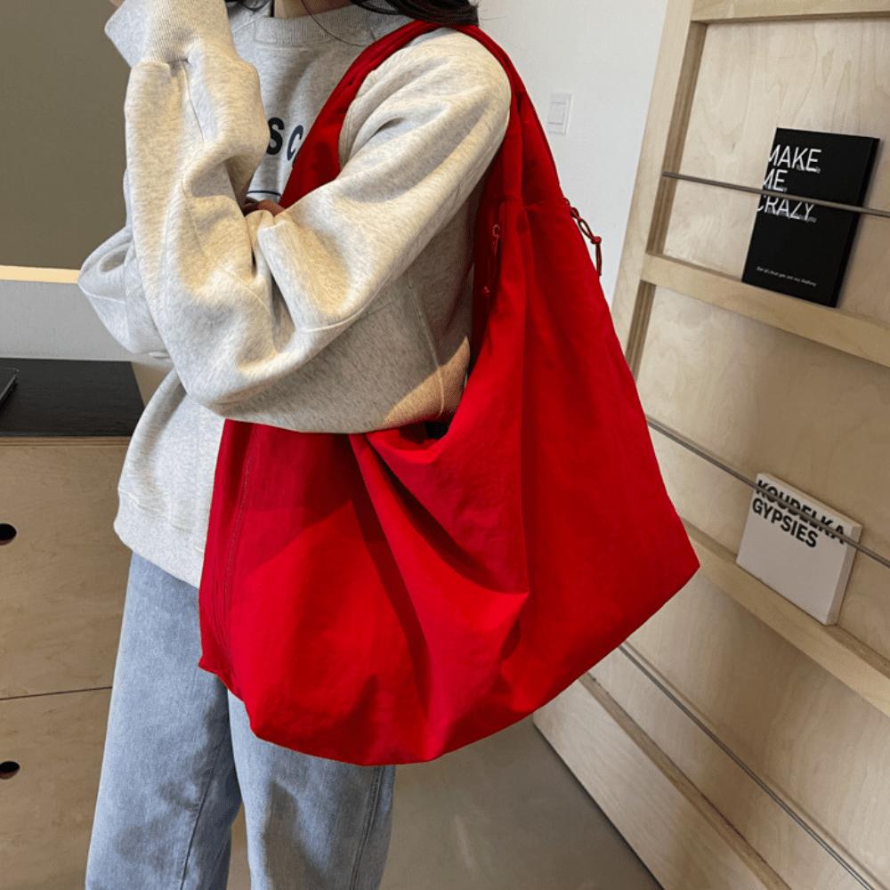 Sac Hobo Extra Large pour Femme en Nylon Recyclé – Sac Pratique et Écologique avec Poches et Bandoulière Confortable