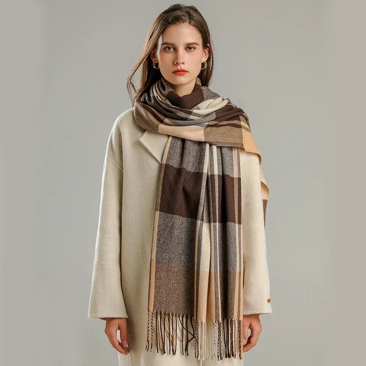 Écharpe Femme Surdimensionnée à Carreaux en Laine Douce – Hiver Chic, Texture Moelleuse, 180 cm x 70 cm 1
