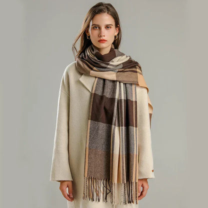 Écharpe Femme Surdimensionnée à Carreaux en Laine Douce – Hiver Chic, Texture Moelleuse, 180 cm x 70 cm 1