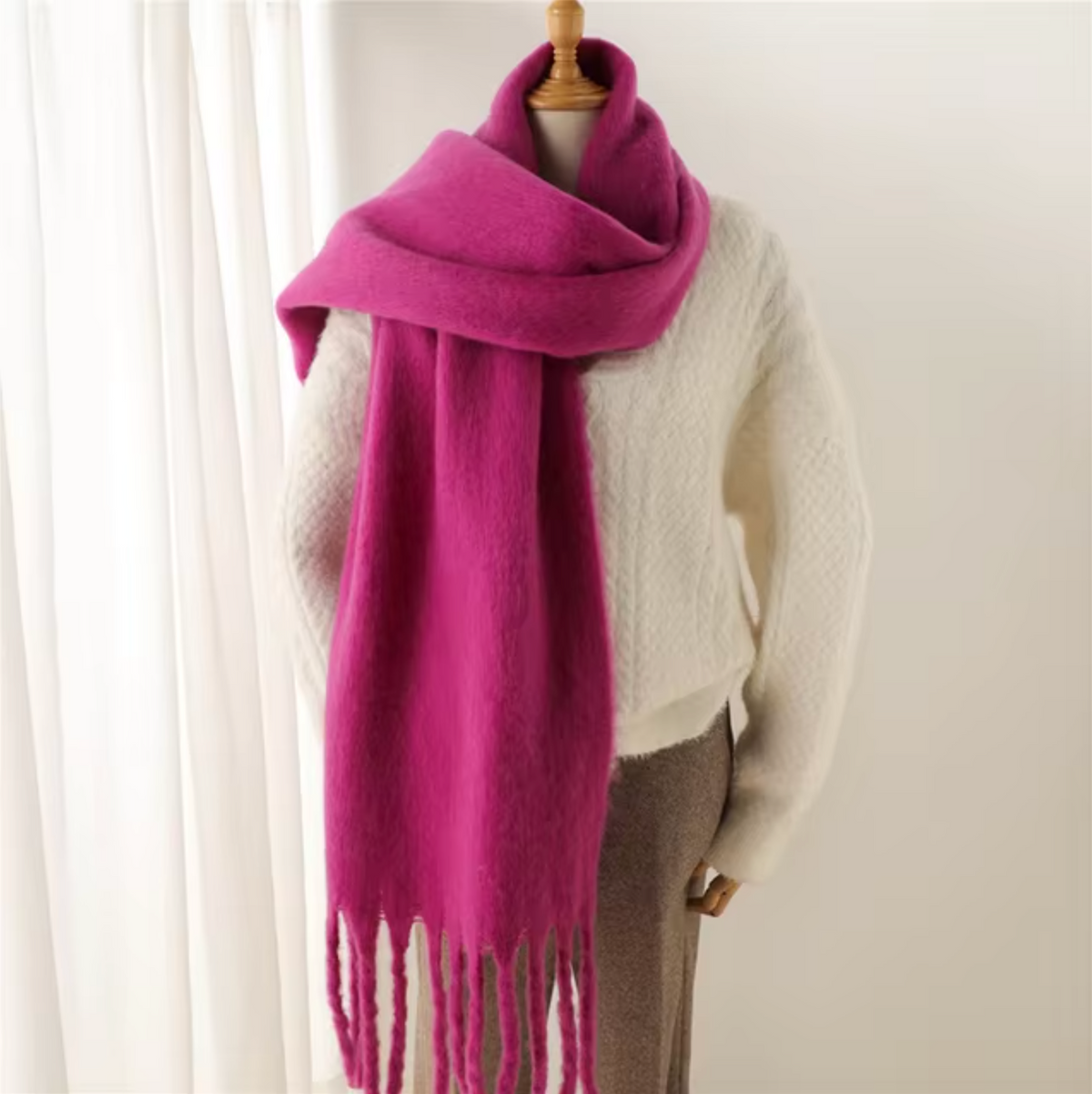 Écharpe Femme Surdimensionnée en Peluche avec Franges – Douce et Élégante pour l'Hiver, Confort et Style 0