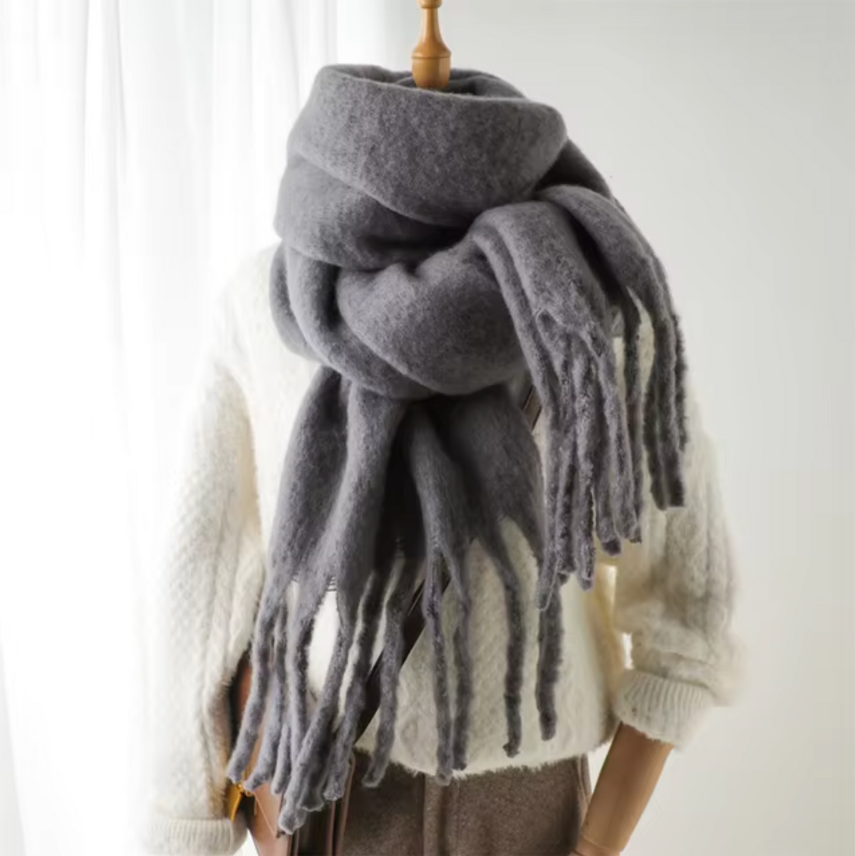 Écharpe Femme Surdimensionnée en Peluche avec Franges – Douce et Élégante pour l'Hiver, Confort et Style 4
