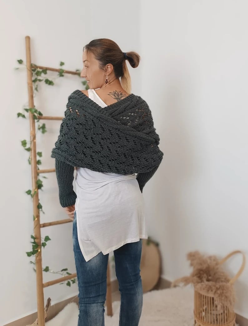 Écharpe en Tricot Ajourée pour Femme - Longue et Rectangulaire, Idéale pour l'Hiver 1