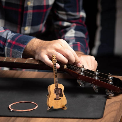 Étui en bois naturel pour médiators – Compact et pratique, capacité jusqu'à 8 médiators, idéal pour musiciens