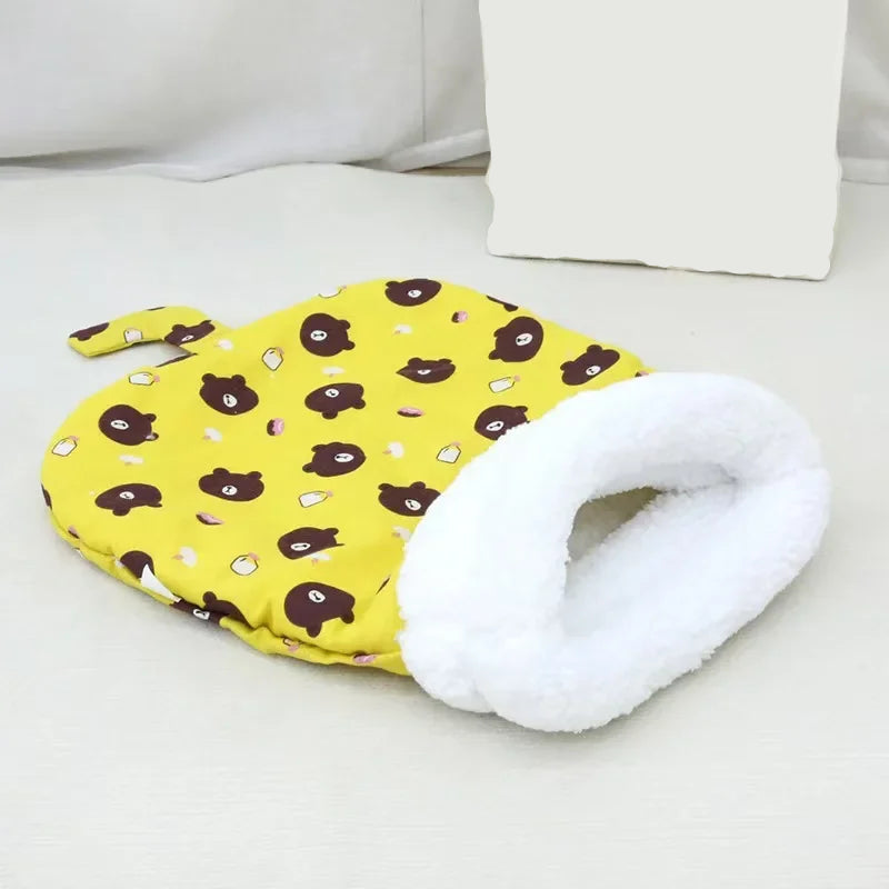Soft Plush Self-Heating Cat Bed – Comfortable Nest for Small Pets