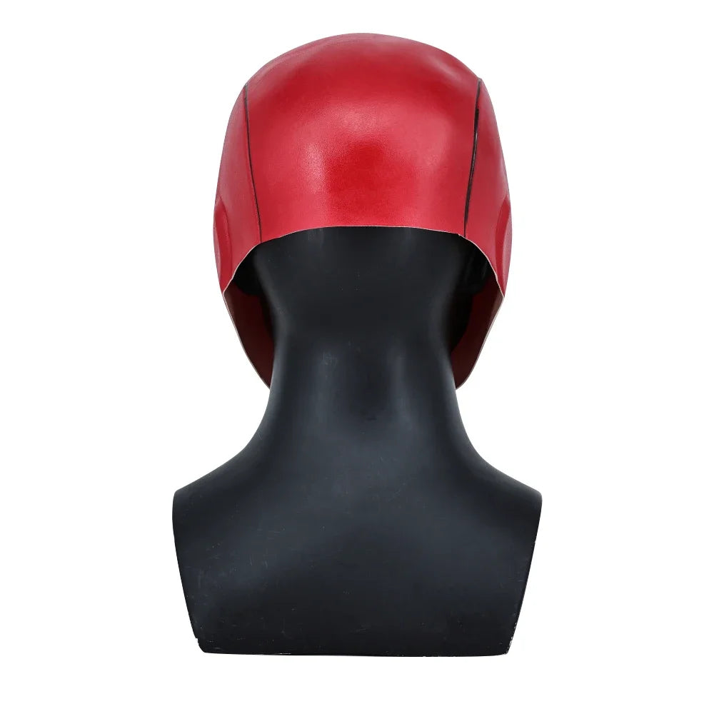 Masque en latex Capuchon Rouge pour cosplay et Halloween – Surface lisse rouge avec détails noirs, taille unique adulte
