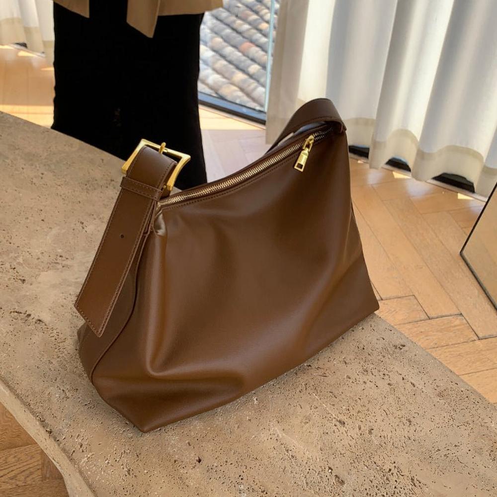 Sac à bandoulière en cuir noir pour femme – Élégant et pratique pour toutes les occasions, design réglable et spacieux
