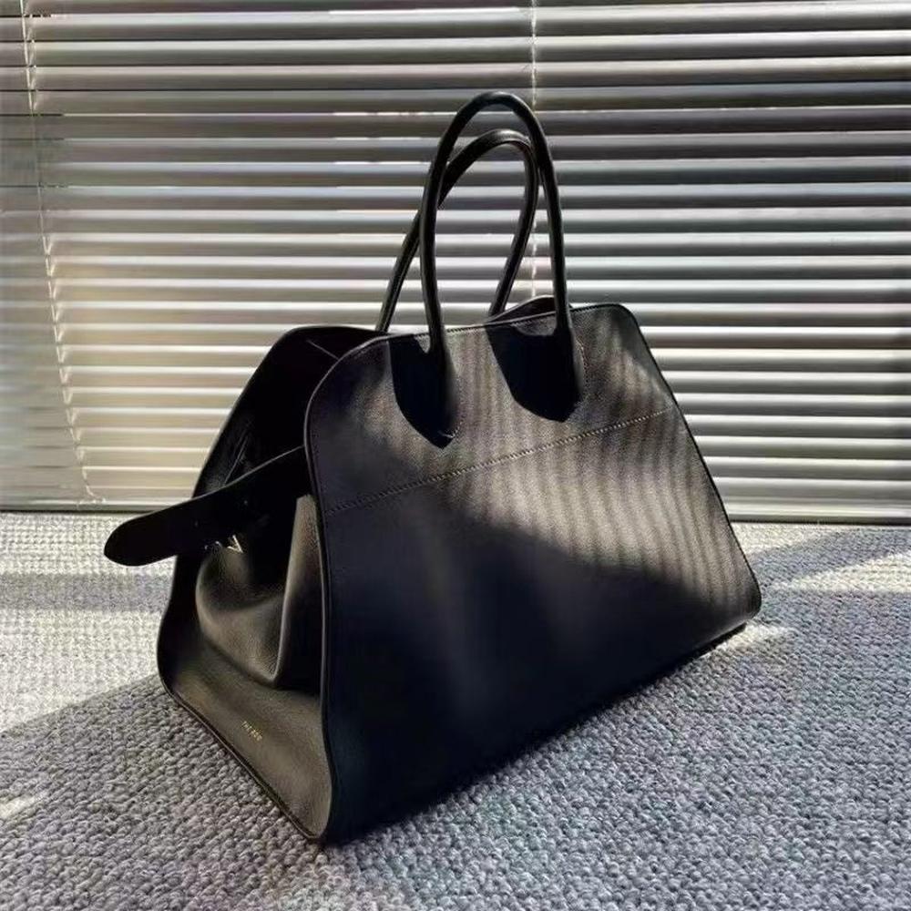 Women's Vegan Leather Handbag with Comfortable Shoulder Straps – Elegant and Practical Style, Dimensions 38x28x23 cm