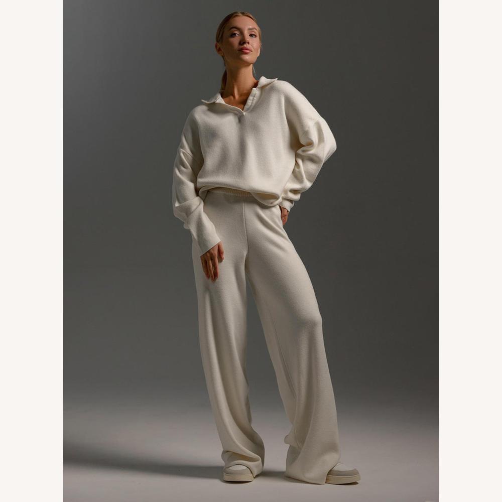 Ensemble détente tricoté en acrylique avec pull col polo surdimensionné et pantalon ample – Confort et élégance pour femmes
