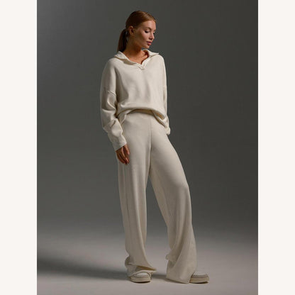 Ensemble élégant pour femme en acrylique – Haut à col polo surdimensionné et pantalon ample, confort raffiné pour l'automne et l'hiver