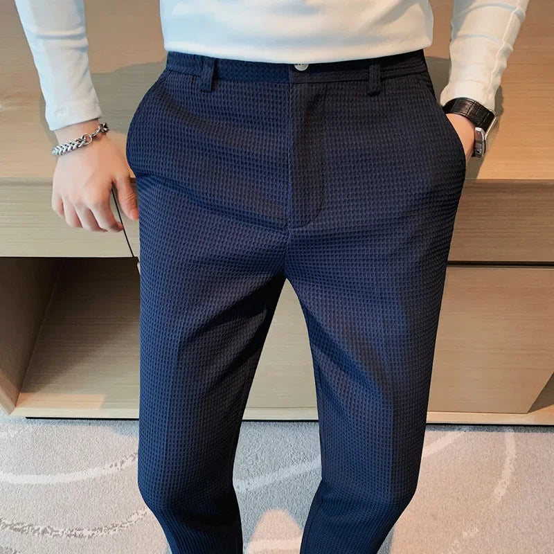 Pantalon à Carreaux pour Hommes en Tissu Respirant – Coupe Droite Élégante pour le Bureau et les Sorties