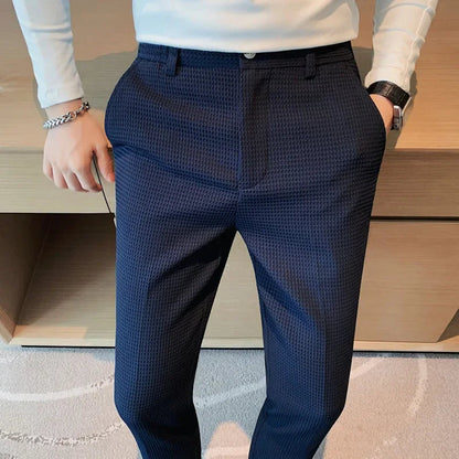 Pantalon à Carreaux pour Hommes en Tissu Respirant – Coupe Droite Élégante pour le Bureau et les Sorties