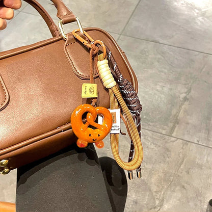 Porte-clés en corde tressée avec breloque pâtisserie – Accessoire léger et décoratif pour sac et clés