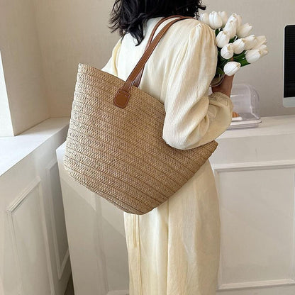 Women's Woven Straw Beach Bag – Large Elegant Basket in Beige, Green, and Khaki, Ideal for Beach and Pool