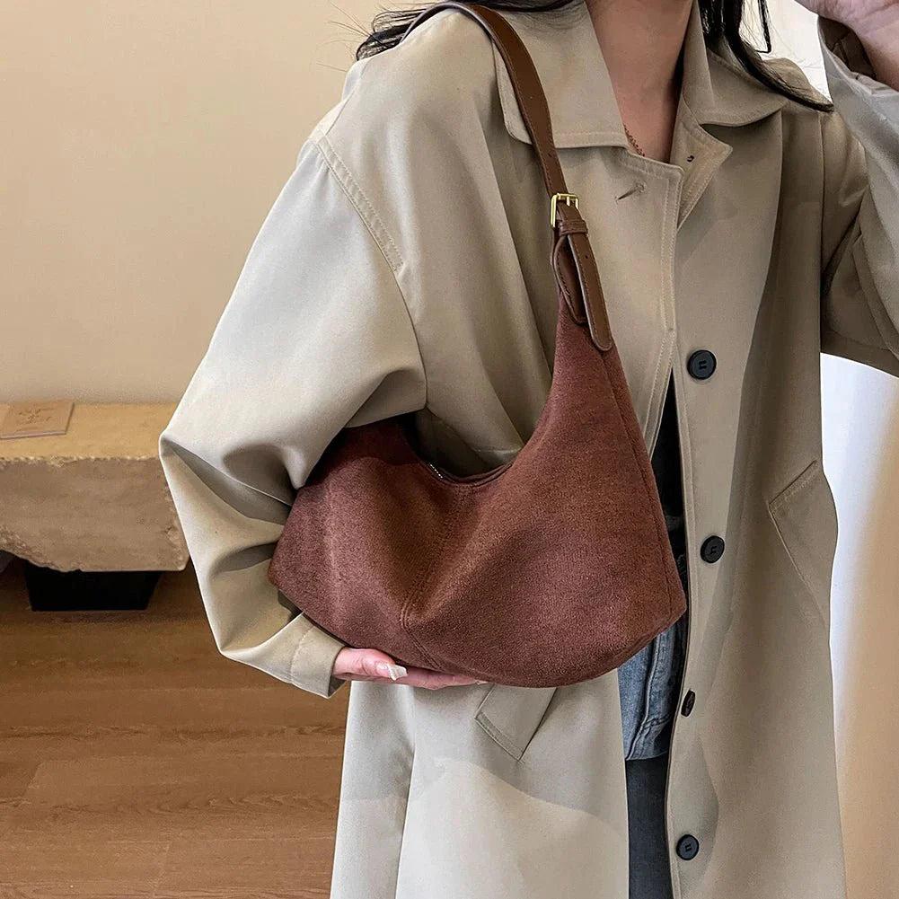 Women's Velvet Handbag with Adjustable Strap – Elegant and Versatile Hobo Bag for All Occasions