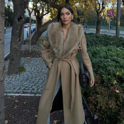Wanda Long Coat | Faux-Fur Collar, Polyester