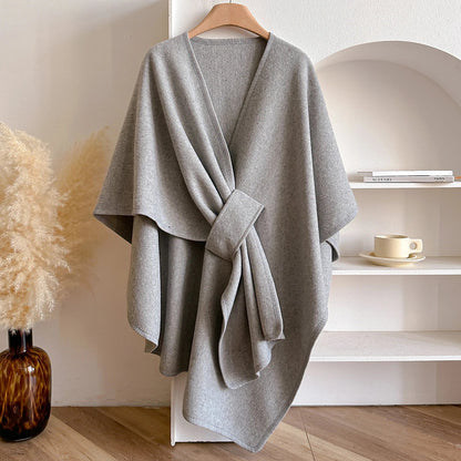 Wina Poncho | Cape drapée avec détail noué