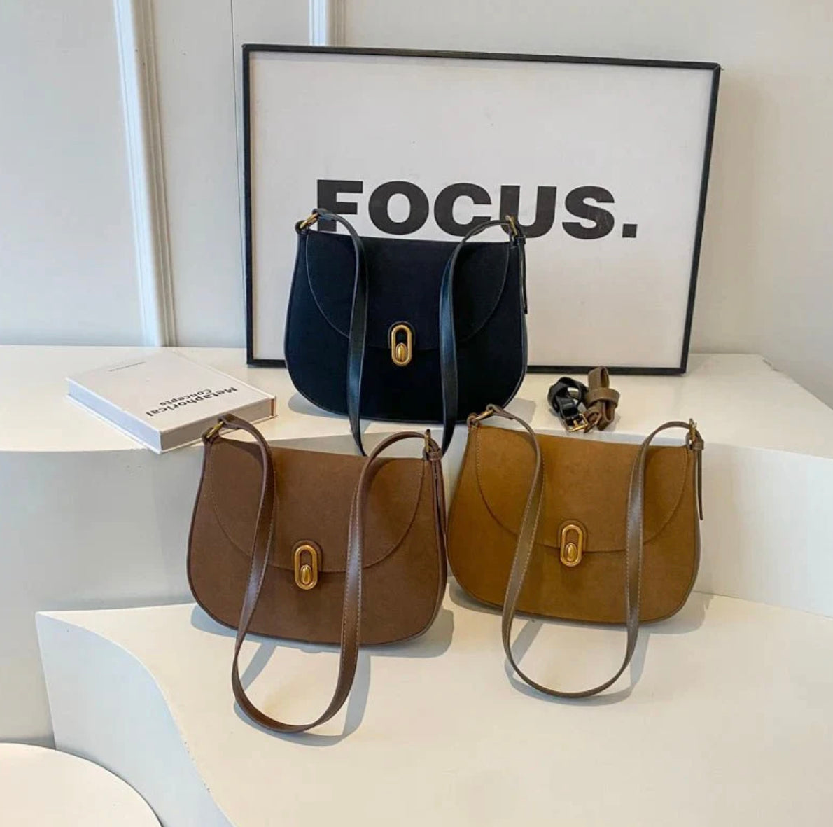 Sac d'épaule pour femme en cuir suédé synthétique avec bretelles réglables – Élégant et pratique pour un usage quotidien