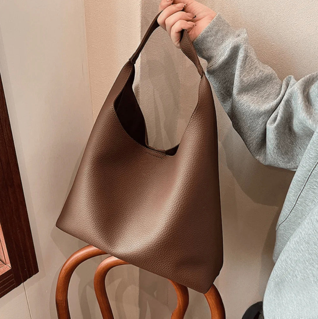 Sac Hobo pour Femme en Cuir Végétal Élégant avec Intérieur Polyvalent – Design Chic et Résistant pour Toutes Occasions
