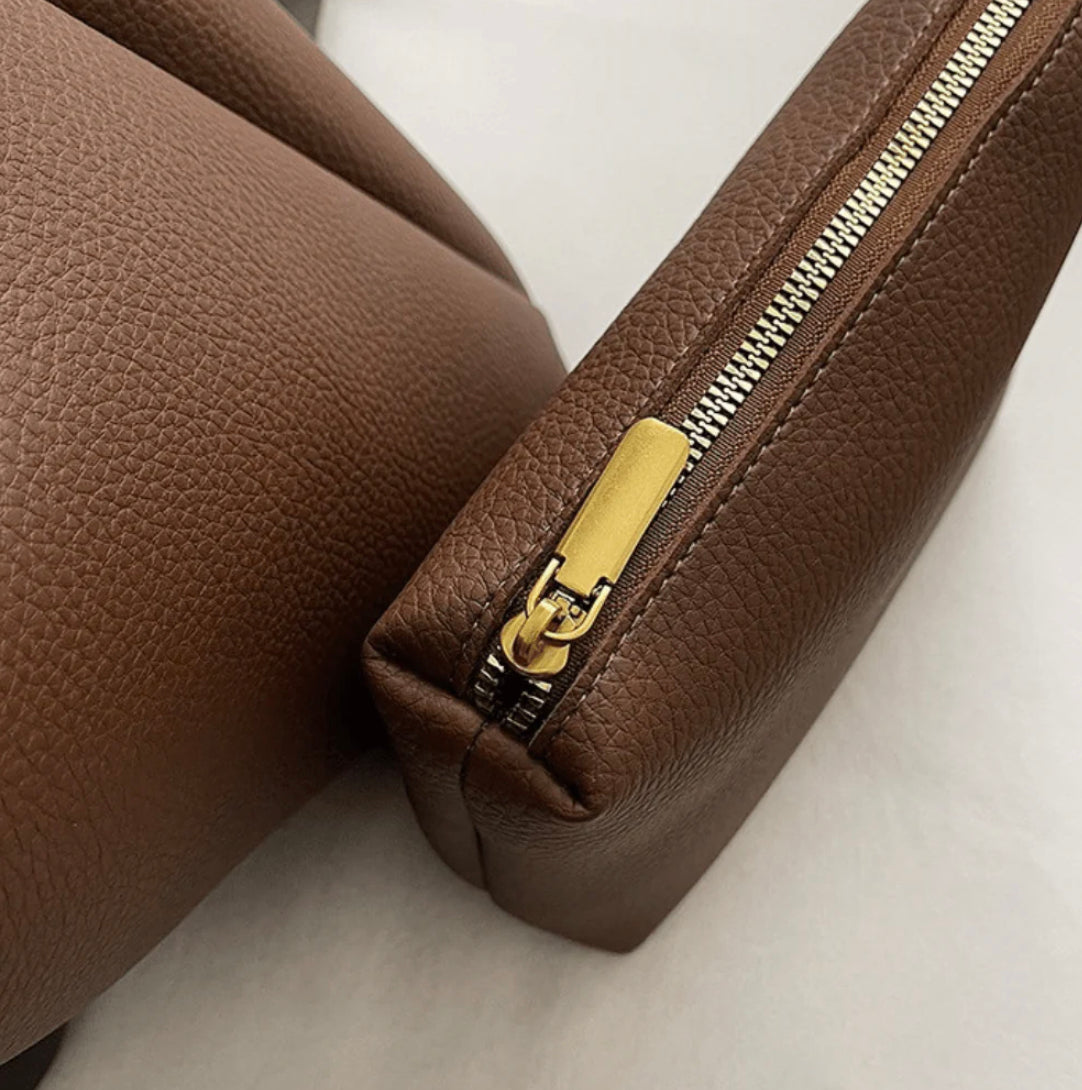 Sac Hobo pour Femme en Cuir Végétal Élégant avec Intérieur Polyvalent – Design Chic et Résistant pour Toutes Occasions